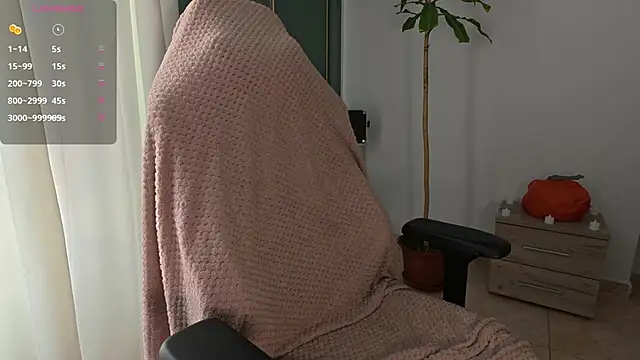 Snapshot of Emily_jayreal chatting on November 18, 2025, 10:07 am Emily jayreal online show from November 18, 2025, 10:07 am