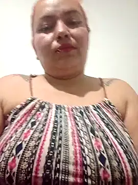 Snapshot of Carsu10 chatting on December 20, 2025, 8:44 pm Carsu10 online show from December 20, 2025, 8:44 pm