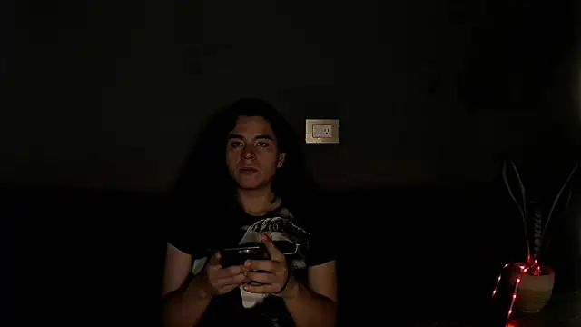 Snapshot of Angel-umbra chatting on November 27, 2025, 8:31 pm Angel-umbra online show from November 27, 2025, 8:31 pm