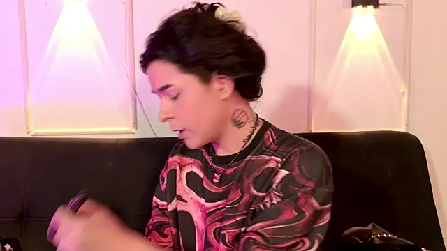 Angel-umbra online show from April 8, 2026, 9:38 pm