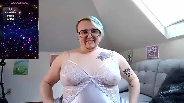 queerlyjaz online show from March 1, 2026, 7:14 pm