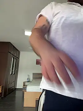 Andreiandu23 online show from April 10, 2026, 1:07 pm