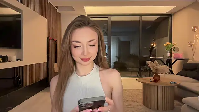 Snapshot of Jolienne chatting on February 23, 2026, 8:31 pm Jolienne online show from February 23, 2026, 8:31 pm