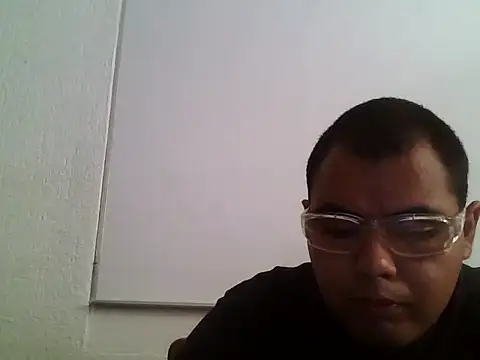 Snapshot of Zombiemuerto chatting on November 18, 2025, 9:40 pm Zombiemuerto online show from November 18, 2025, 9:40 pm