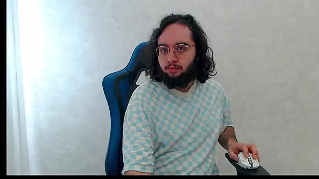 eren jaeger2000 online show from June 2, 2026, 2:44 am