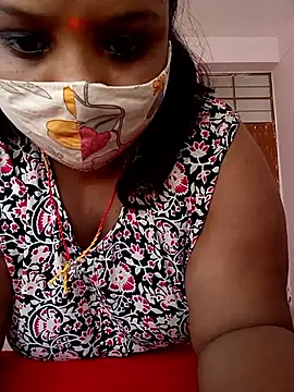 CUTE-LOVE-SWEETS online show from April 15, 2026, 4:07 am