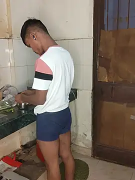 Zinexraj online show from February 25, 2026, 1:28 am