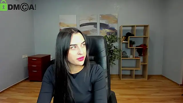 Snapshot of Karina_Nolan chatting on November 17, 2025, 8:18 am Karina Nolan online show from November 17, 2025, 8:18 am