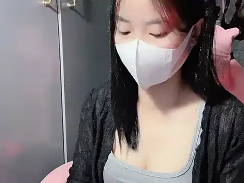 Hellen2999 online show from November 24, 2025, 1:49 am