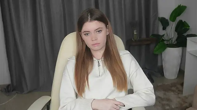 AngelesBenitz online show from November 18, 2025, 2:20 pm