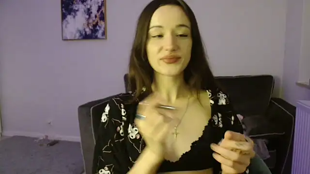 Tinybutt5368 online show from November 22, 2025, 7:57 pm