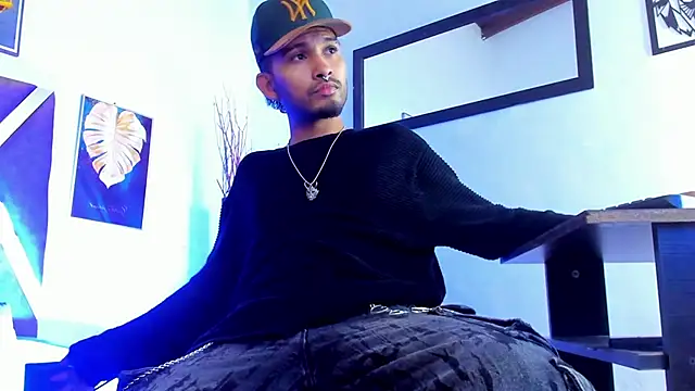 Snapshot of __Miguel7w7 chatting on December 15, 2025, 3:40 pm Miguel7w7 online show from December 15, 2025, 3:40 pm