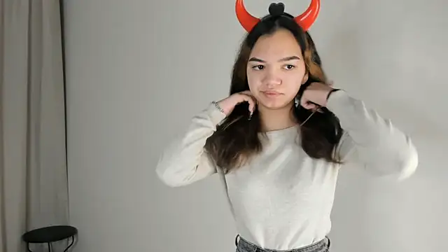 CoreenLuebbers online show from November 26, 2025, 6:35 am