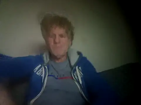 Snapshot of Hardwarelane67 chatting on July 21, 2026, 2:07 pm Hardwarelane67 online show from July 21, 2026, 2:07 pm