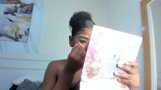 Snapshot of Afro_Luna chatting on February 14, 2026, 10:48 am Afro Luna online show from February 14, 2026, 10:48 am