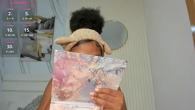 Snapshot of Afro_Luna chatting on February 6, 2026, 12:56 pm Afro Luna online show from February 6, 2026, 12:56 pm