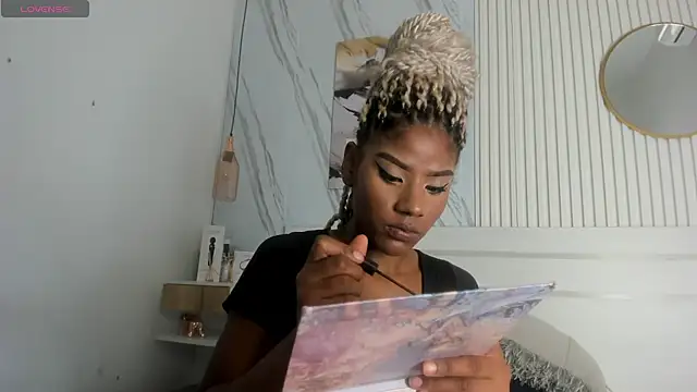 Snapshot of Afro_Luna chatting on January 19, 2026, 11:36 am Afro Luna online show from January 19, 2026, 11:36 am