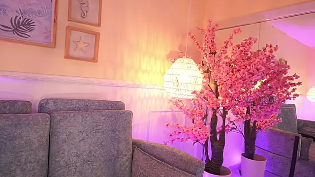 MeganLowell online show from February 6, 2026, 6:59 pm