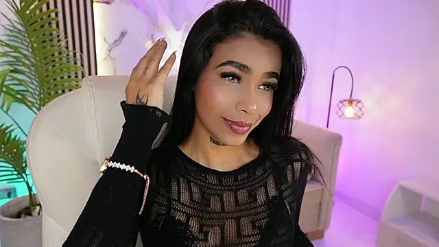 MeganLowell online show from November 21, 2025, 7:13 pm