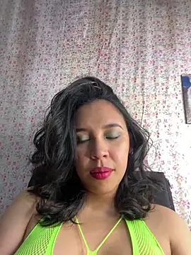 Esmerald 1111 online show from December 17, 2025, 10:20 am