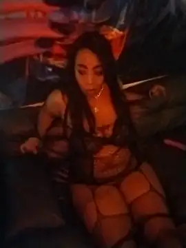 VenezuelaLuxeNoir online show from March 21, 2026, 2:02 am