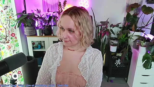 xzoeyryanx online show from January 12, 2026, 7:09 pm