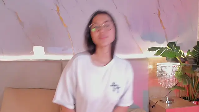 Sofi castro12 online show from November 22, 2025, 3:49 am