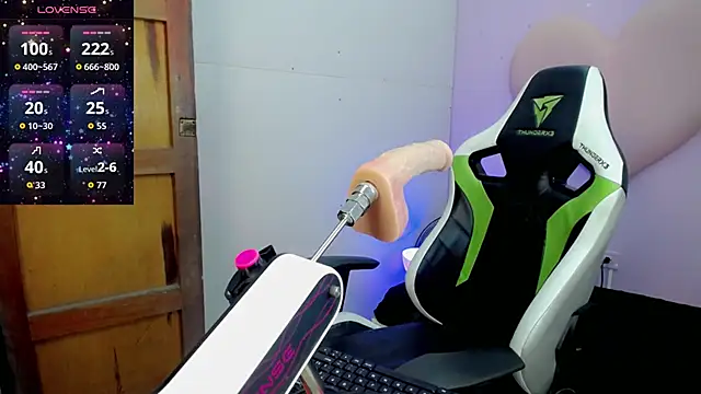 Snapshot of Isabella_saenzz_ chatting on December 1, 2025, 4:13 am Isabella saenzz online show from December 1, 2025, 4:13 am