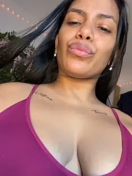 ArielleMillerr- online show from November 25, 2025, 5:46 pm