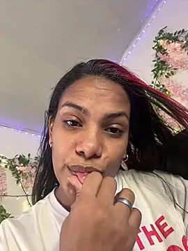 ArielleMillerr- online show from July 4, 2026, 5:50 pm