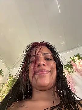 Snapshot of ArielleMillerr- chatting on June 1, 2026, 5:34 pm ArielleMillerr- online show from June 1, 2026, 5:34 pm