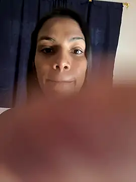 ArielleMillerr- online show from December 15, 2025, 5:41 pm