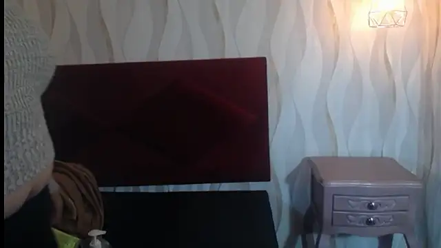 danna garza online show from December 14, 2025, 4:40 am