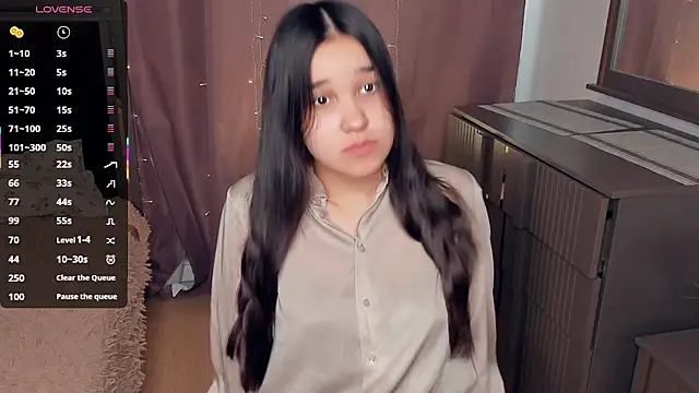 MeliaMelchiori online show from February 18, 2026, 10:55 am