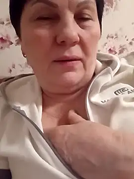 Snapshot of OliviaaSkyy chatting on March 3, 2026, 8:38 pm OliviaaSkyy online show from March 3, 2026, 8:38 pm