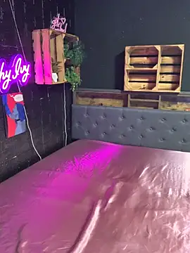 Shy-Ivy online show from January 5, 2026, 10:46 pm