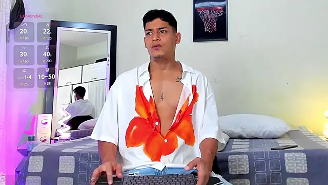 Snapshot of blorelopez chatting on April 29, 2026, 7:31 pm blorelopez online show from April 29, 2026, 7:31 pm
