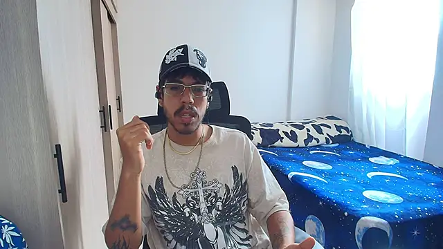 Snapshot of naitt_ chatting on November 28, 2025, 1:44 pm naitt online show from November 28, 2025, 1:44 pm