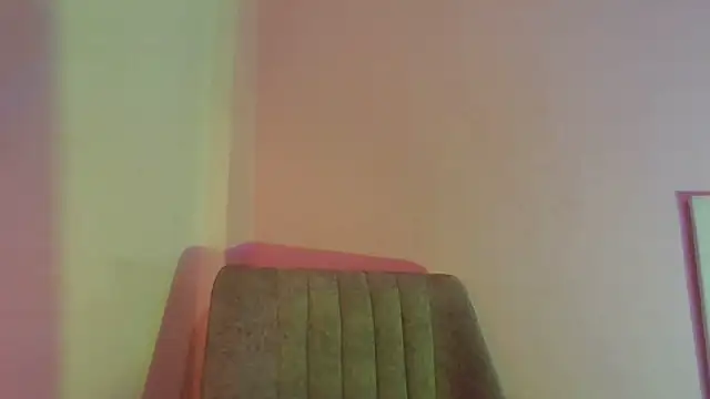 Snapshot of Behla_Rouseh3_ chatting on May 30, 2026, 10:04 pm Behla Rouseh3 online show from May 30, 2026, 10:04 pm
