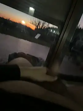 Locotre22 online show from December 18, 2025, 5:12 am