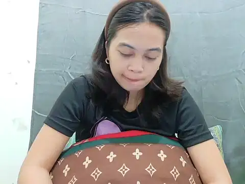 Ursexyasianskinny online show from April 3, 2026, 7:59 am