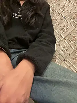 Snapshot of Neha_010 chatting on December 3, 2025, 11:20 am Neha 010 online show from December 3, 2025, 11:20 am