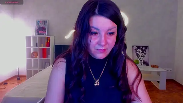 still  her online show from November 26, 2025, 1:05 am