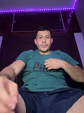 Snapshot of DARG_17 chatting on January 12, 2026, 9:31 pm DARG 17 online show from January 12, 2026, 9:31 pm