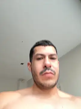 Snapshot of DARG_17 chatting on November 23, 2025, 11:37 pm DARG 17 online show from November 23, 2025, 11:37 pm