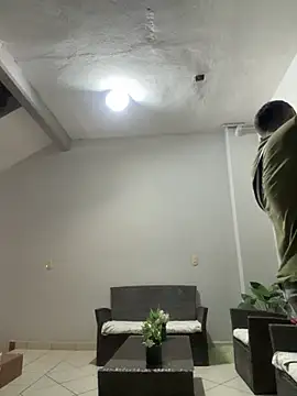 Snapshot of DARG_17 chatting on November 27, 2025, 10:37 am DARG 17 online show from November 27, 2025, 10:37 am