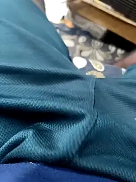 Snapshot of localboybbsr chatting on November 18, 2025, 12:19 pm localboybbsr online show from November 18, 2025, 12:19 pm