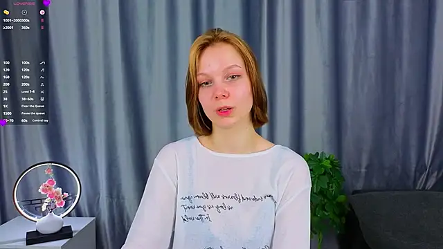 UmbraVelour online show from March 6, 2026, 2:01 pm