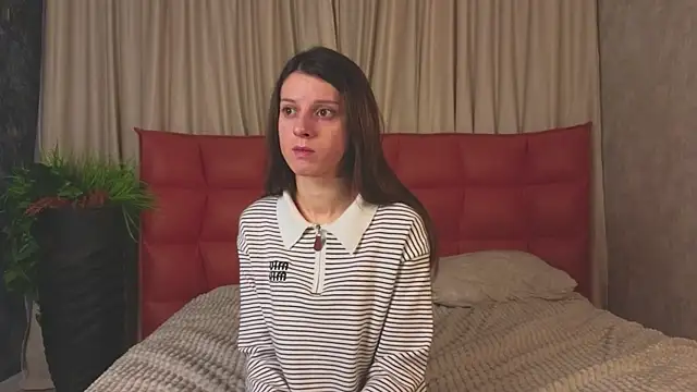 Snapshot of VelvetNyxen chatting on December 17, 2025, 2:55 pm VelvetNyxen online show from December 17, 2025, 2:55 pm