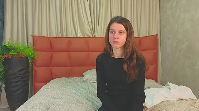 Snapshot of VelvetNyxen chatting on December 18, 2025, 2:43 pm VelvetNyxen online show from December 18, 2025, 2:43 pm